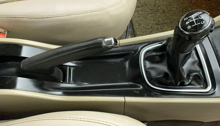 2015 Maruti Ciaz ZDI, Diesel, Manual, 56,026 km, Gear Lever