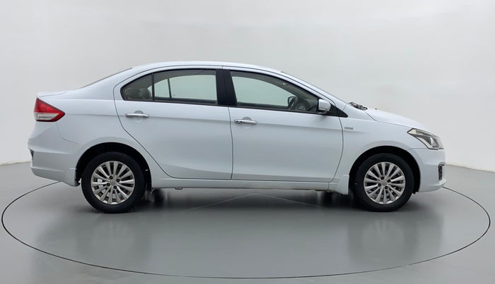 2015 Maruti Ciaz ZDI, Diesel, Manual, 56,026 km, Right Side