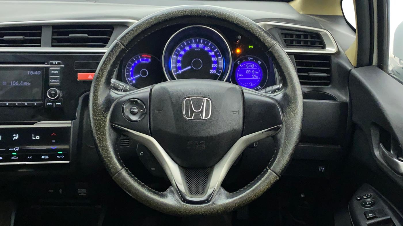 2016 Honda Jazz 1.2L I-VTEC V, Petrol, Manual, 1,22,231 km, Steering Wheel Close Up
