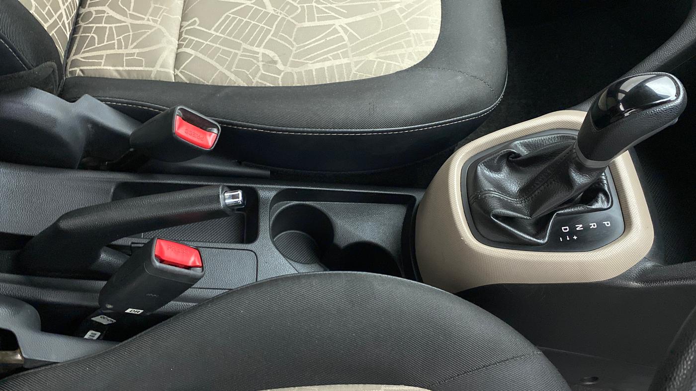 2017 Hyundai Grand i10 SPORTZ (O) 1.2 AT VTVT, Petrol, Automatic, 22,218 km, Gear Lever