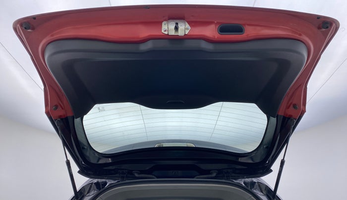 2016 Maruti Vitara Brezza ZDI PLUS DUAL TONE, Diesel, Manual, 55,228 km, Boot Door Open