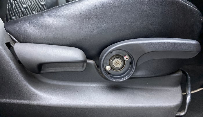 2016 Maruti Vitara Brezza ZDI PLUS DUAL TONE, Diesel, Manual, 55,228 km, Driver Side Adjustment Panel