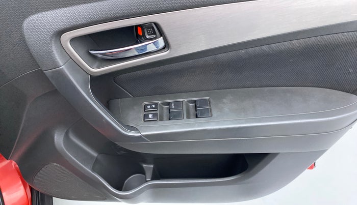 2016 Maruti Vitara Brezza ZDI PLUS DUAL TONE, Diesel, Manual, 55,228 km, Driver Side Door Panels Control