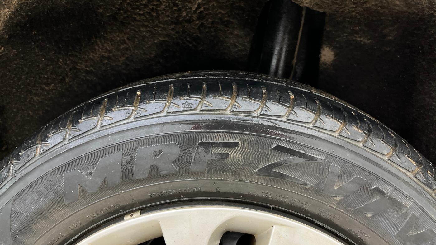 2018 Maruti Baleno DELTA PETROL 1.2, Petrol, Manual, 38,933 km, Left Rear Tyre Tread