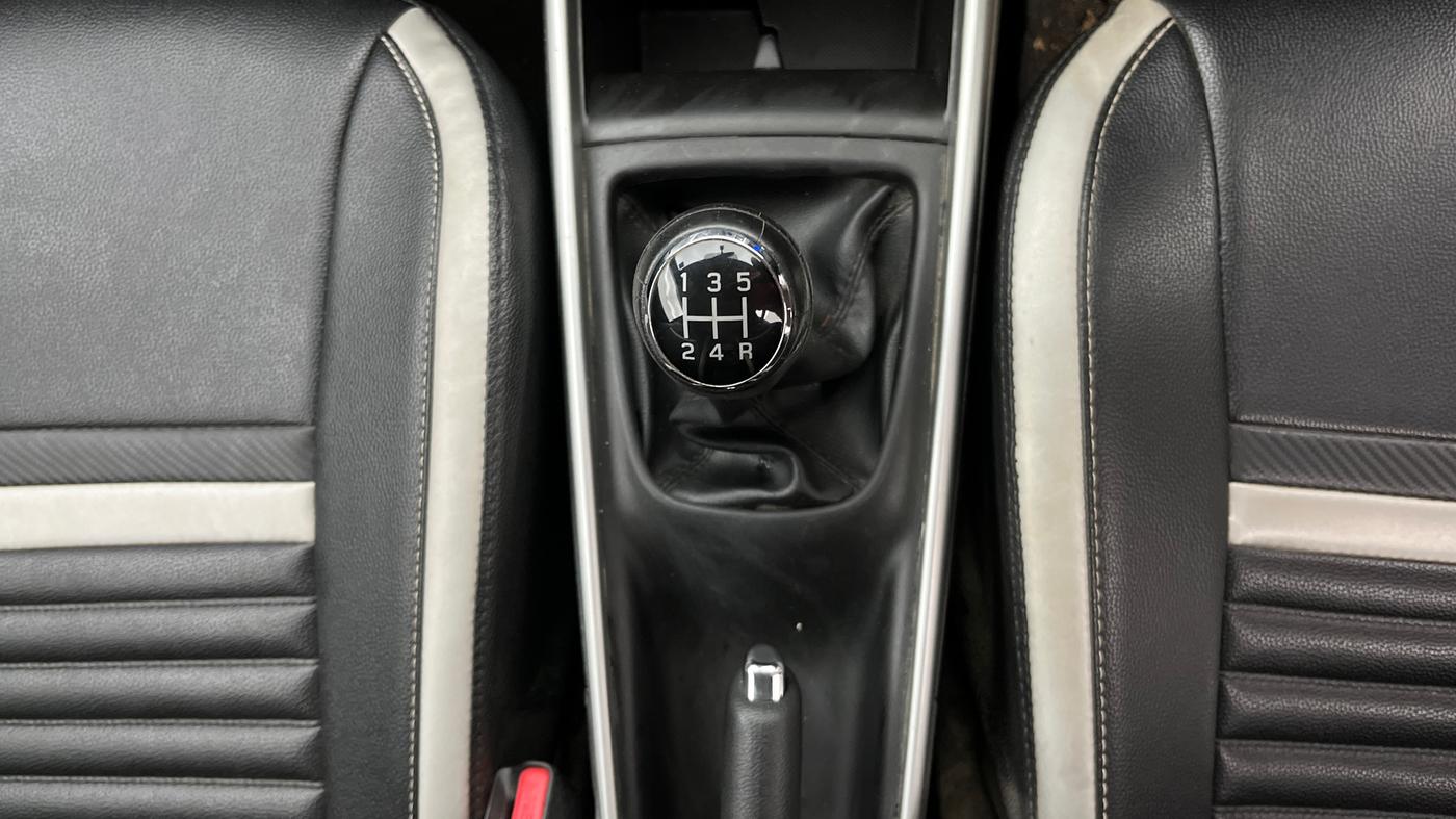 2018 Maruti Baleno DELTA PETROL 1.2, Petrol, Manual, 38,933 km, Gear Lever