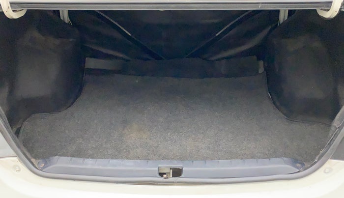2012 Toyota Etios G, Petrol, Manual, 90,309 km, Boot Inside