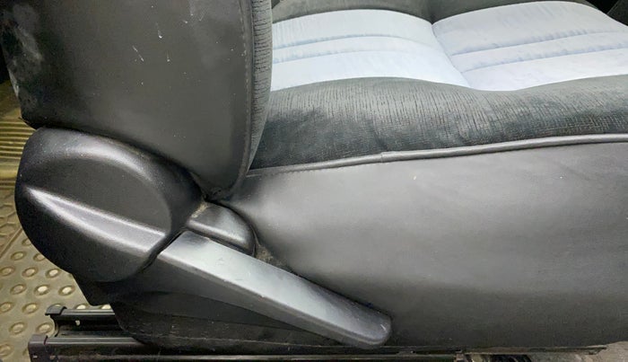 2012 Toyota Etios G, Petrol, Manual, 90,309 km, Driver Side Adjustment Panel