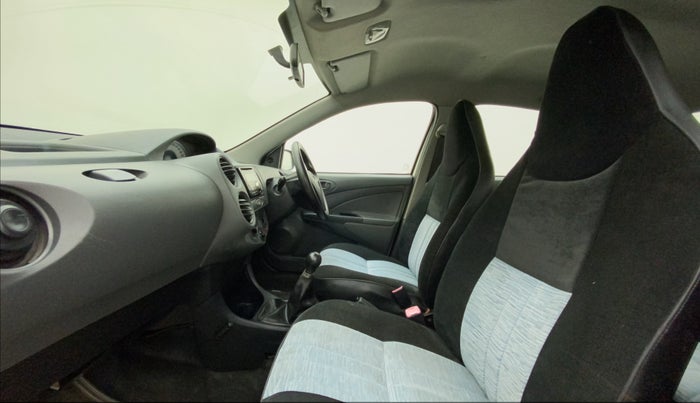 2012 Toyota Etios G, Petrol, Manual, 90,309 km, Right Side Front Door Cabin