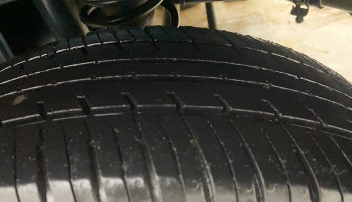 2016 Maruti Alto K10 VXI, Petrol, Manual, 66,555 km, Left Rear Tyre Tread