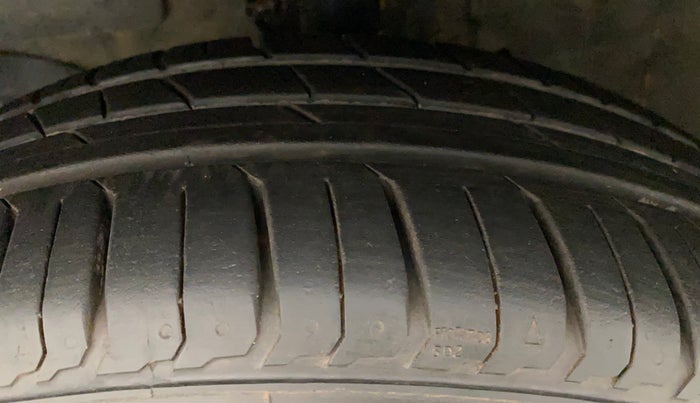 2012 Honda Jazz 1.2L I-VTEC X, Petrol, Manual, 63,326 km, Left Front Tyre Tread