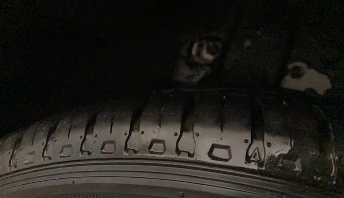 2015 Honda CRV 2.4 AWD AT, Petrol, Automatic, 1,00,255 km, Left Rear Tyre Tread