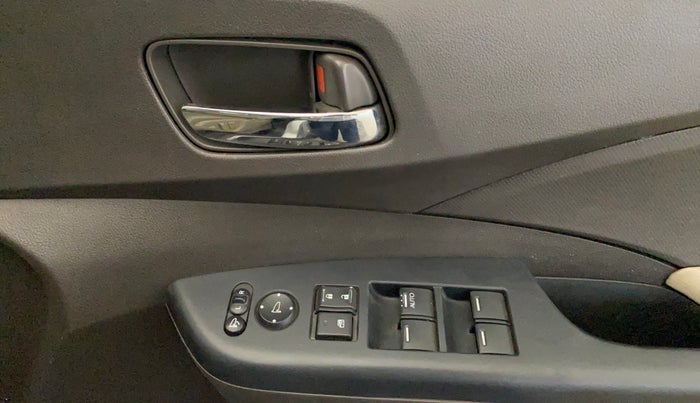 2015 Honda CRV 2.4 AWD AT, Petrol, Automatic, 1,00,255 km, Driver Side Door Panels Control