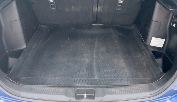 2017 Maruti S Cross ZETA SHVS, Diesel, Manual, 69,906 km, Boot Inside View