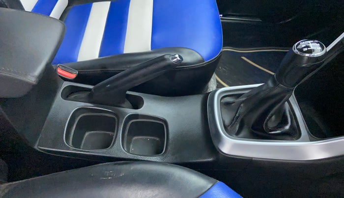 2017 Maruti S Cross ZETA SHVS, Diesel, Manual, 69,906 km, Gear Lever