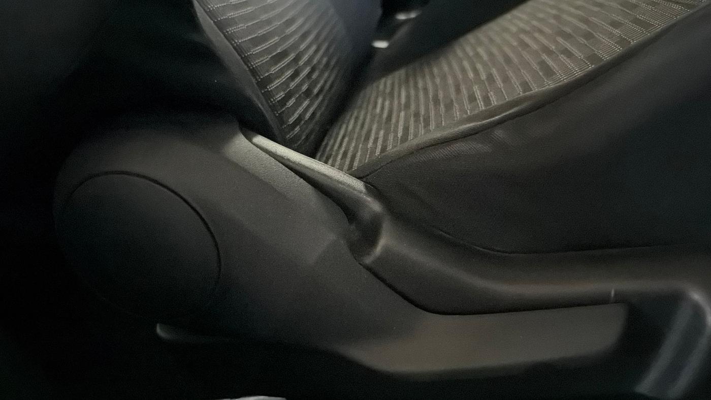 2017 Maruti IGNIS DELTA 1.2, Petrol, Manual, 66,295 km, Driver Side Adjustment Panel