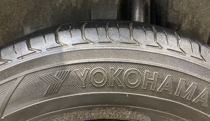 2017 Maruti Swift VXI O, Petrol, Manual, 84,716 km, Left Rear Tyre Tread