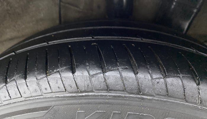 2019 Hyundai Xcent S 1.2, CNG, Manual, 84,966 km, Left Rear Tyre Tread