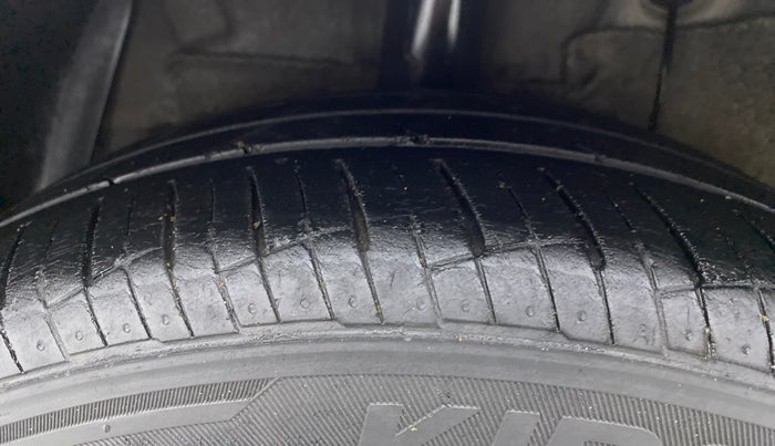 2019 Hyundai Xcent S 1.2, CNG, Manual, 84,966 km, Right Rear Tyre Tread
