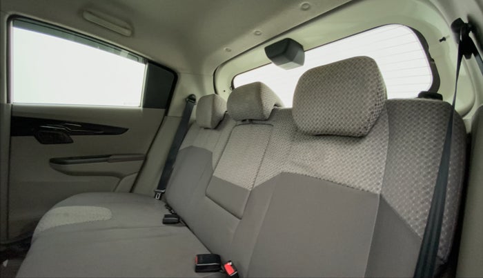 2016 Mahindra Kuv100 K8 D 6 STR, Diesel, Manual, 53,909 km, Right Side Rear Door Cabin