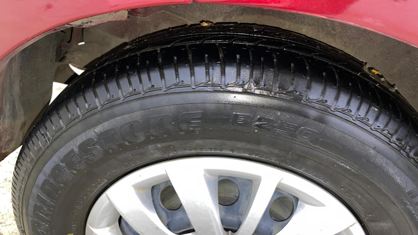 2014 Hyundai i10 SPORTZ 1.1, Petrol, Manual, 38,443 km, Right Rear Tyre Tread