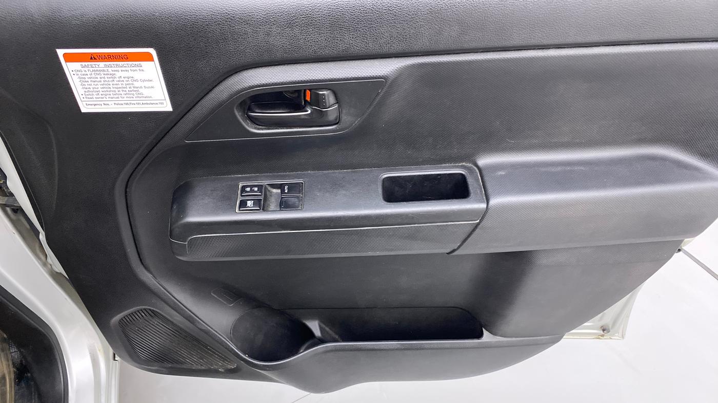 2021 Maruti New Wagon-R LXI CNG 1.0, CNG, Manual, 78,197 km, Driver Side Door Panels Control