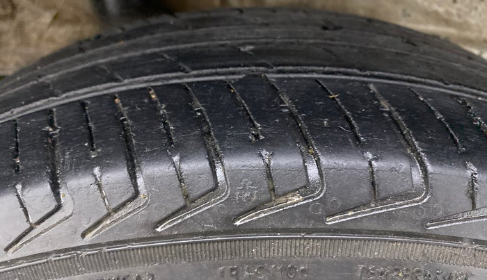 2021 Maruti New Wagon-R LXI CNG 1.0, CNG, Manual, 78,197 km, Right Rear Tyre Tread