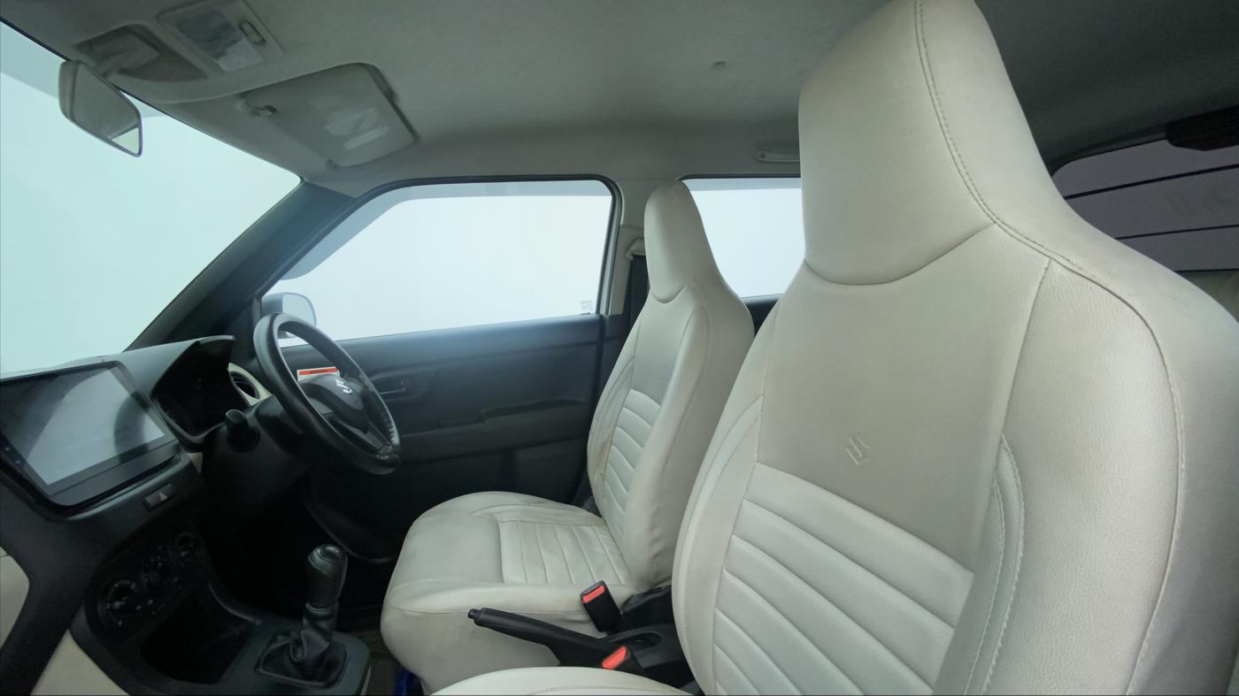 2021 Maruti New Wagon-R LXI CNG 1.0, CNG, Manual, 78,197 km, Right Side Front Door Cabin