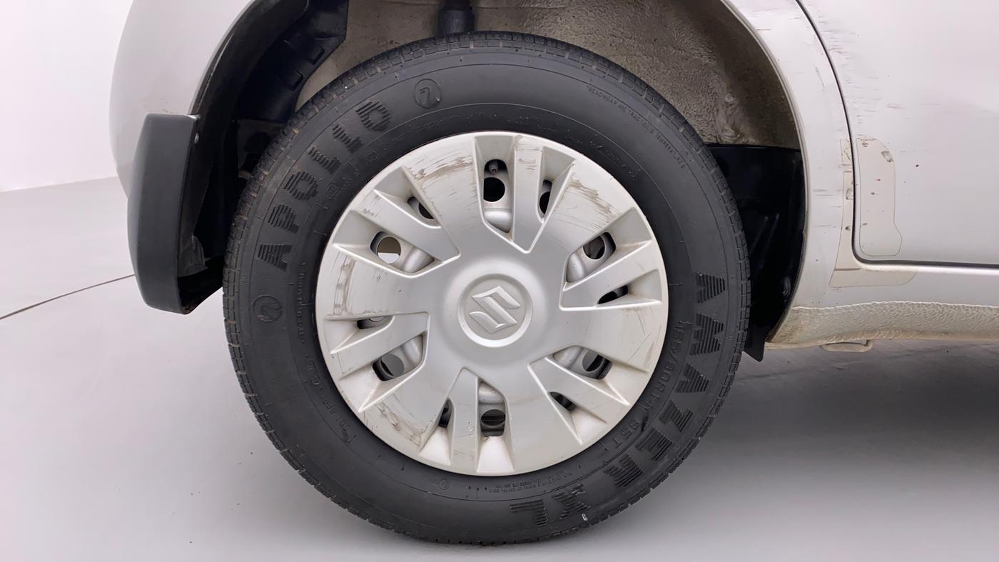 2014 Maruti Ritz LXI, Petrol, Manual, 58,205 km, Right Rear Wheel
