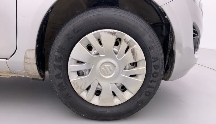 2014 Maruti Ritz LXI, Petrol, Manual, 58,205 km, Right Front Wheel