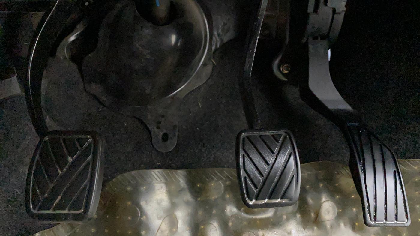 2014 Maruti Ritz LXI, Petrol, Manual, 58,205 km, Pedals