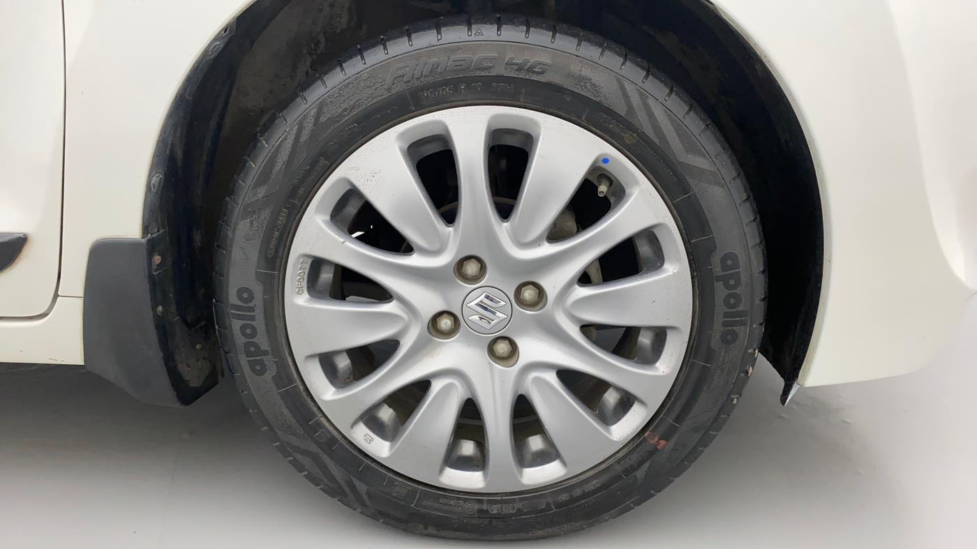 2017 Maruti Baleno ZETA CVT PETROL 1.2, CNG, Automatic, 23,424 km, Right Front Wheel