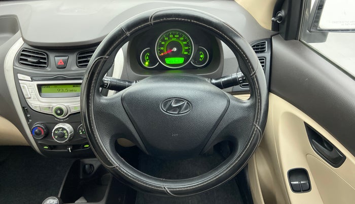 2018 Hyundai Eon MAGNA +, Petrol, Manual, 49,315 km, Steering Wheel Close Up
