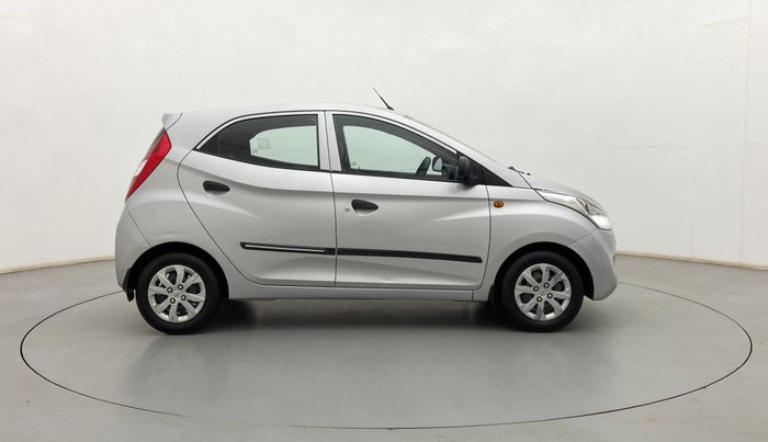 2018 Hyundai Eon MAGNA +, Petrol, Manual, 49,315 km, Right Side View