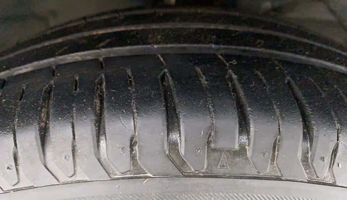 2019 Maruti XL6 ALPHA MT, Petrol, Manual, 16,131 km, Right Front Tyre Tread