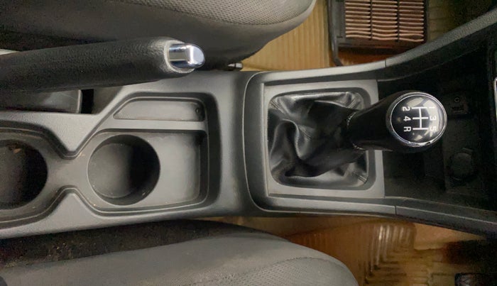 2016 Maruti Vitara Brezza ZDI PLUS, Diesel, Manual, 1,33,214 km, Gear Lever