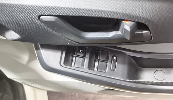 2022 Tata Tiago XM CNG, CNG, Manual, 65,111 km, Driver Side Door Panels Control