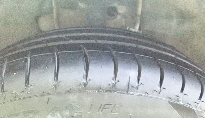 2022 Tata Tiago XM CNG, CNG, Manual, 65,111 km, Right Front Tyre Tread