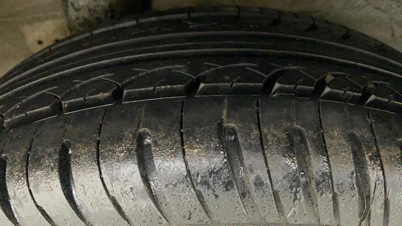 2011 Hyundai i20 MAGNA 1.2, Petrol, Manual, 77,038 km, Left Rear Tyre Tread
