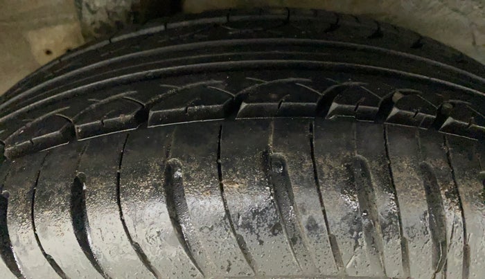 2011 Hyundai i20 MAGNA 1.2, Petrol, Manual, 77,038 km, Left Rear Tyre Tread