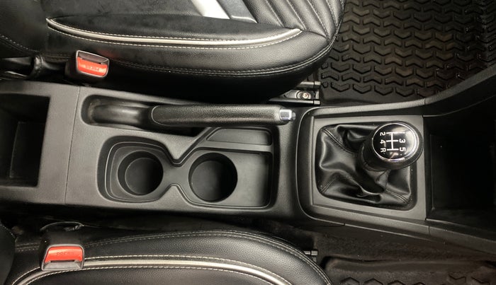 2022 Maruti Vitara Brezza VXI, Petrol, Manual, 42,153 km, Gear Lever