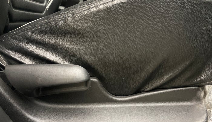 2022 Maruti Vitara Brezza VXI, Petrol, Manual, 42,153 km, Driver Side Adjustment Panel