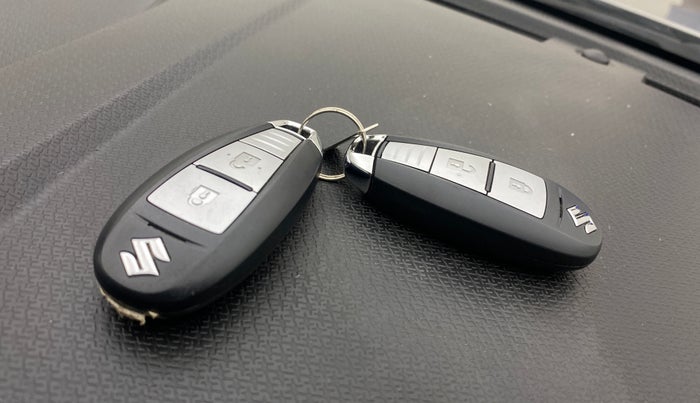 2022 Maruti Vitara Brezza VXI, Petrol, Manual, 42,153 km, Key Close Up