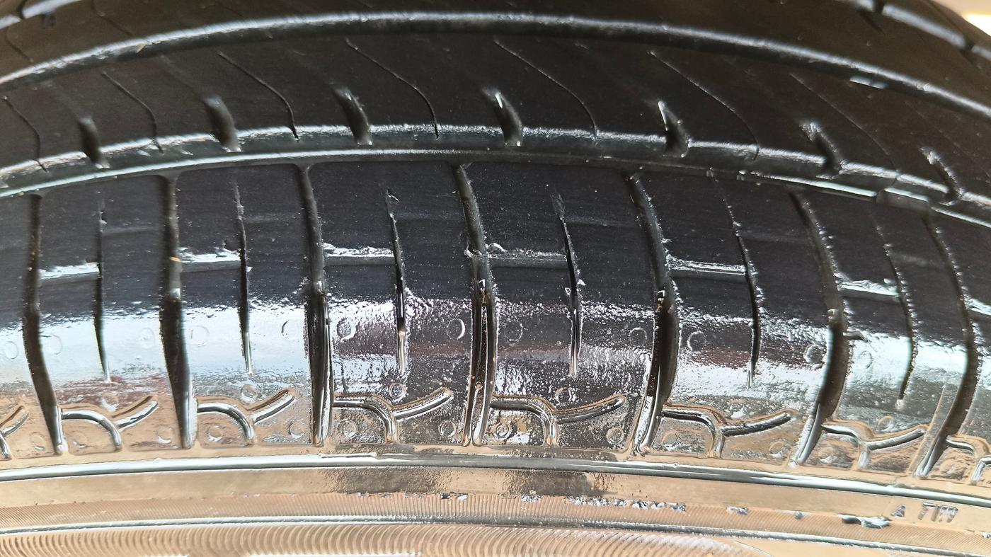 2016 Renault Kwid RXT 0.8, Petrol, Manual, 99,996 km, Left Rear Tyre Tread