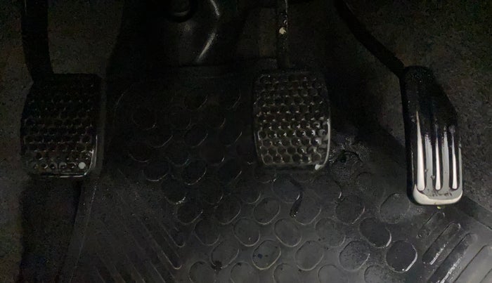 2014 Maruti Alto K10 VXI, Petrol, Manual, 37,332 km, Pedals