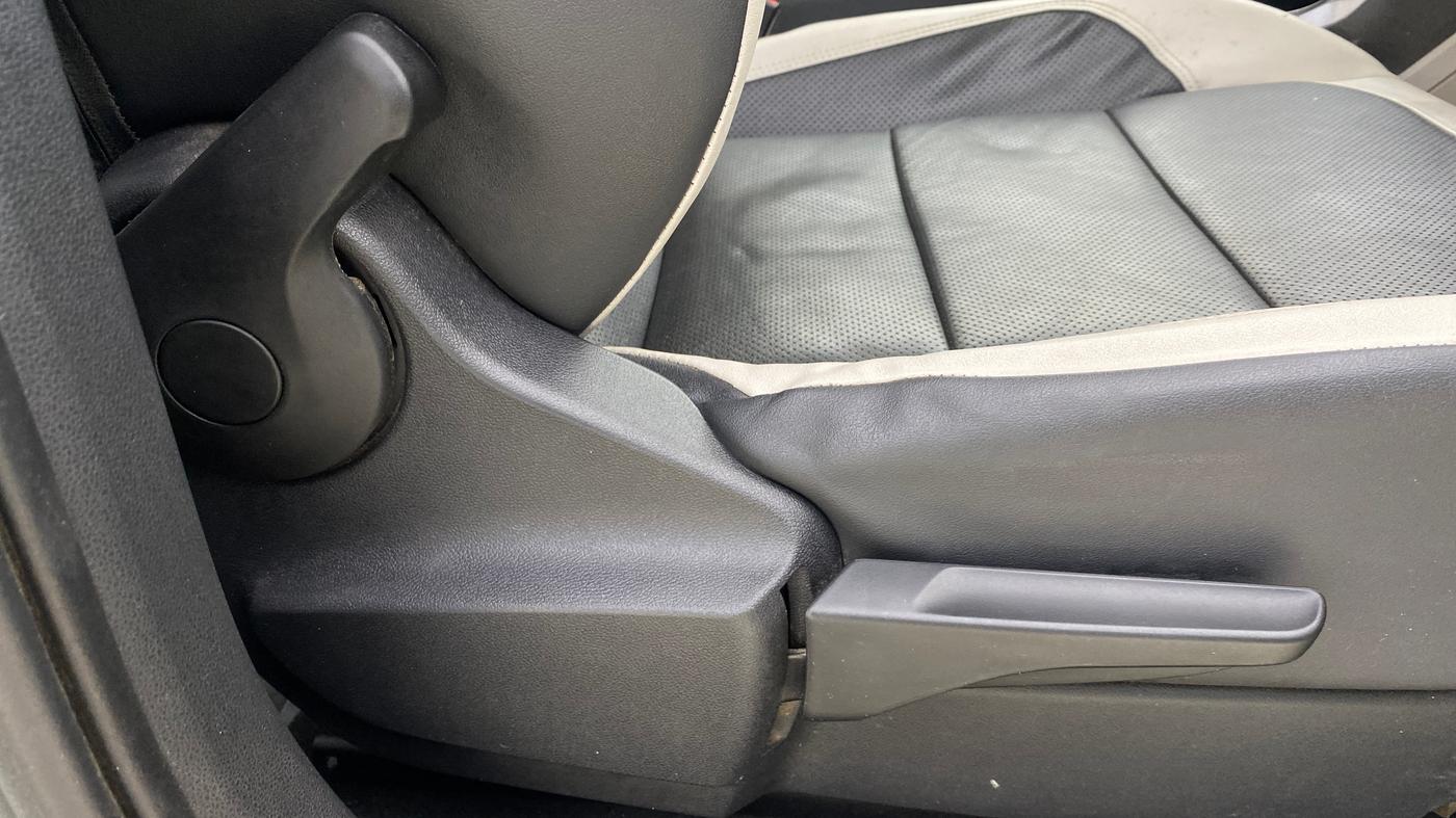 2022 Volkswagen TAIGUN TOPLINE 1.0 TSI AT, Petrol, Automatic, 44,841 km, Driver Side Adjustment Panel