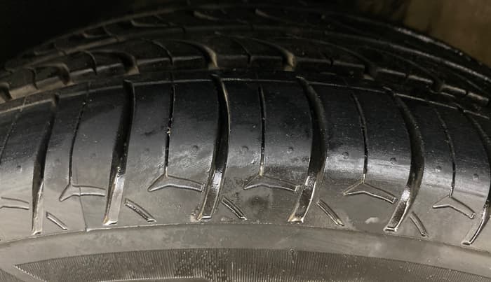 2019 Volkswagen Polo COMFORTLINE 1.0L MPI, Petrol, Manual, 55,087 km, Left Front Tyre Tread