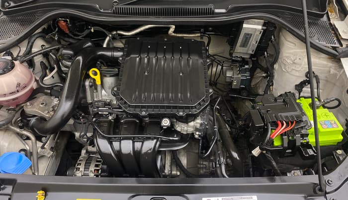 2019 Volkswagen Polo COMFORTLINE 1.0L MPI, Petrol, Manual, 55,087 km, Engine View