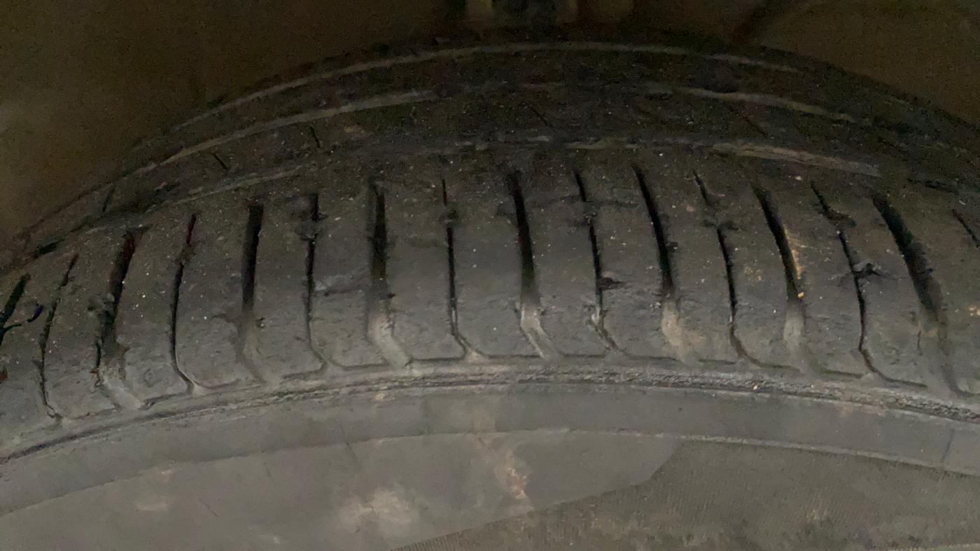 2021 Maruti XL6 ZETA MT, Petrol, Manual, 68,943 km, Right Front Tyre Tread