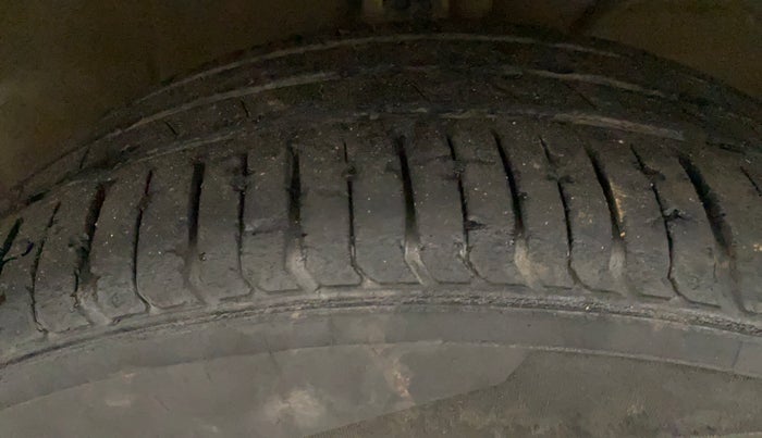 2021 Maruti XL6 ZETA MT, Petrol, Manual, 69,154 km, Right Front Tyre Tread