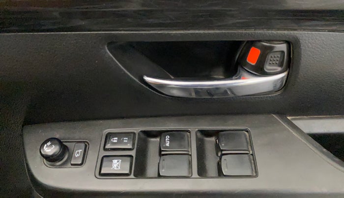 2021 Maruti XL6 ZETA MT, Petrol, Manual, 69,154 km, Driver Side Door Panels Control